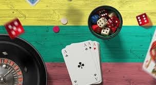 Filipino player accessing FanDuel live casino on smartphone with smooth mobile stream